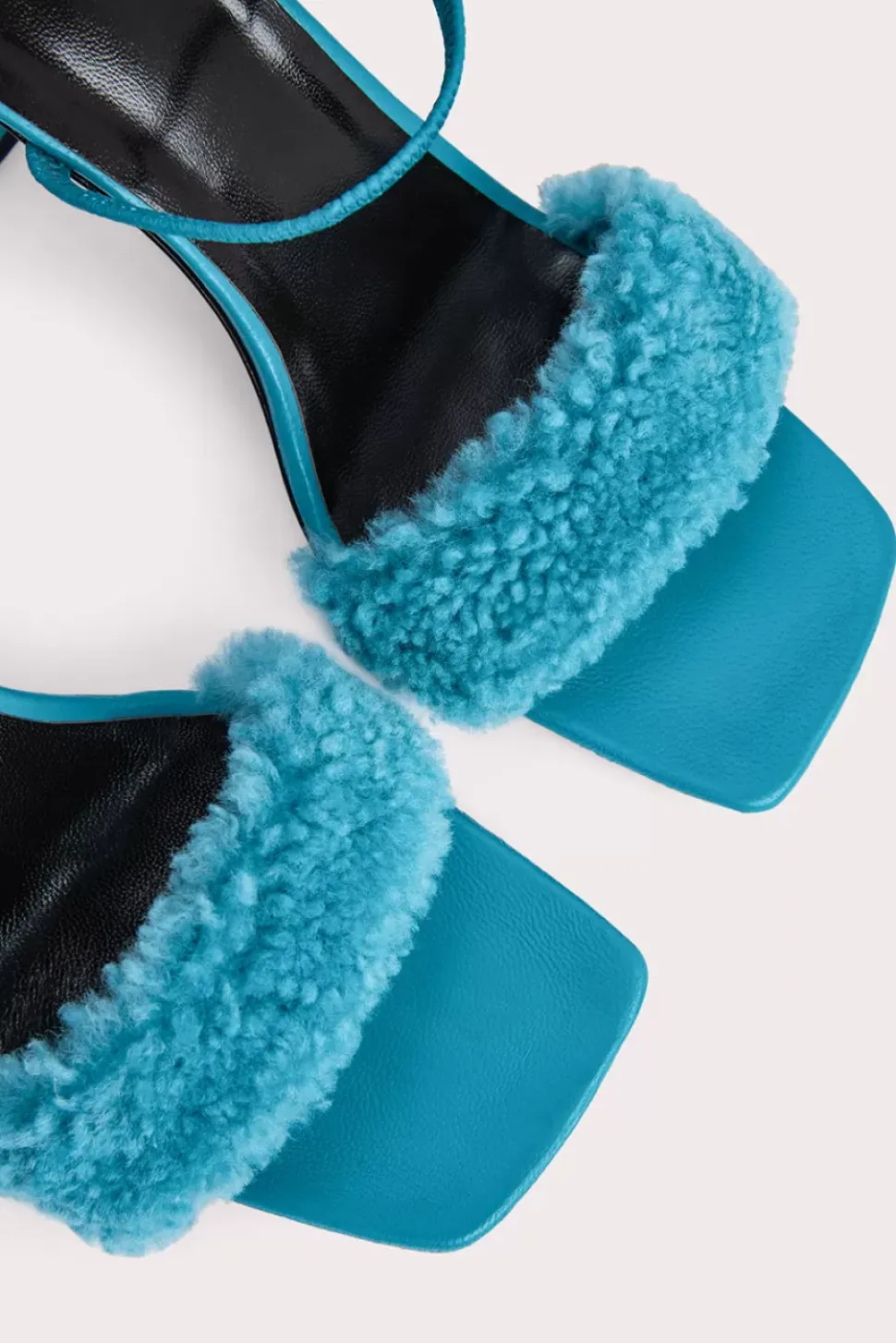 Ada Azur Shearling