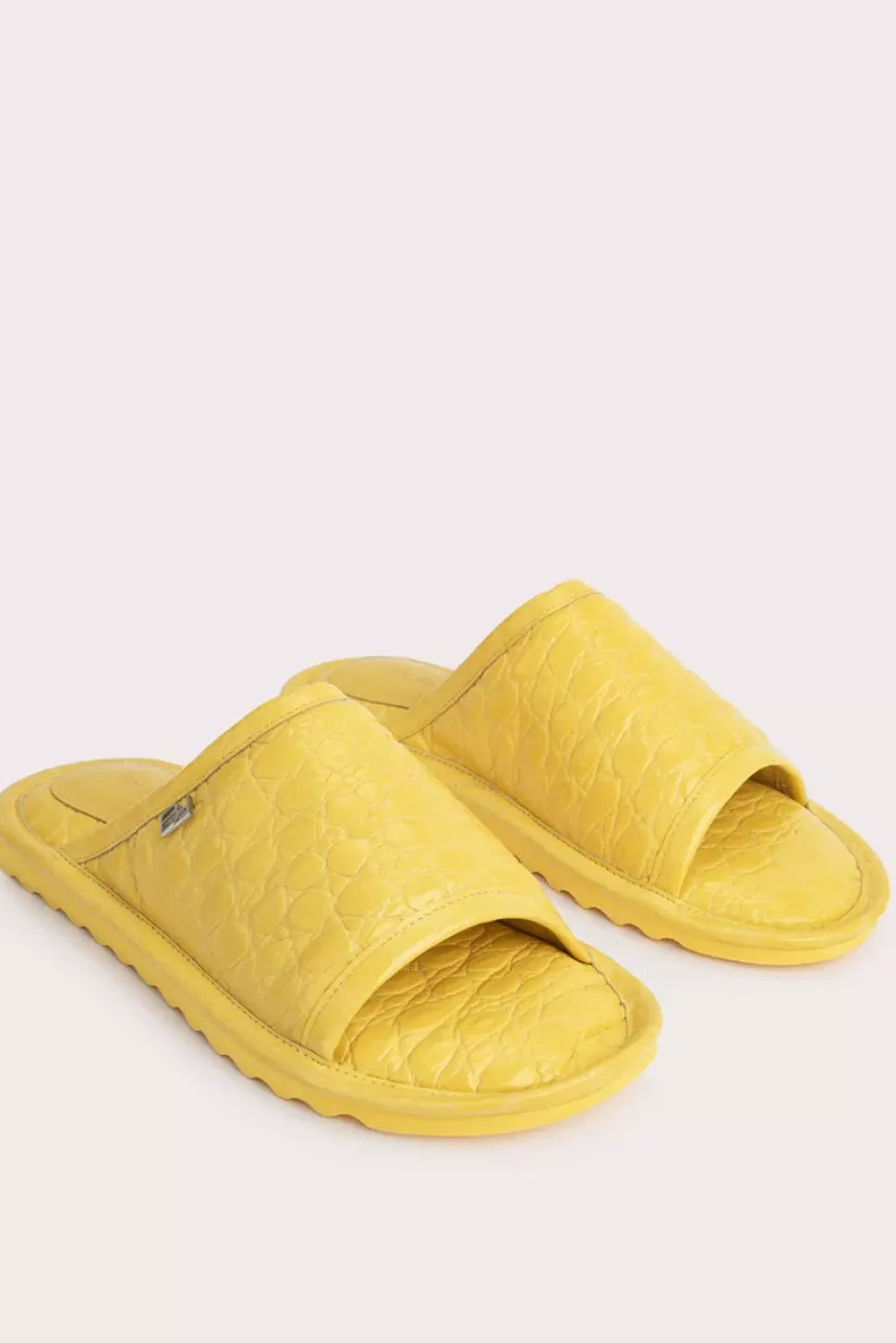 Ari Duckling Circular Croco Embossed Leather