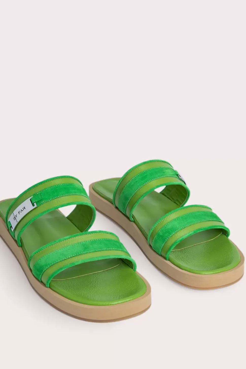 Easy Pistachio Gloss Grained Leather