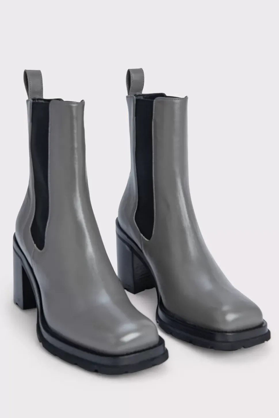 Elijah Cement Nappa Leather