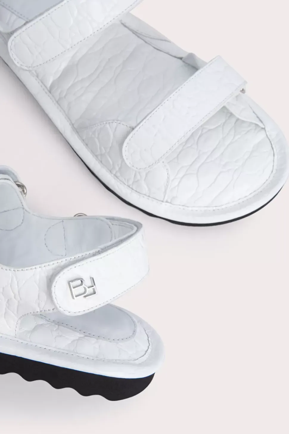 Gideon Optic White Circular Croco Embossed Leather