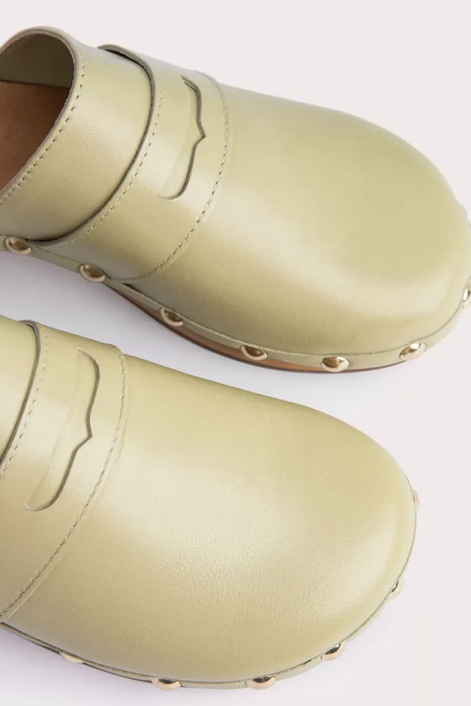 Hans Olive Gloss Leather