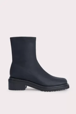 Kah Black Stretch Leather