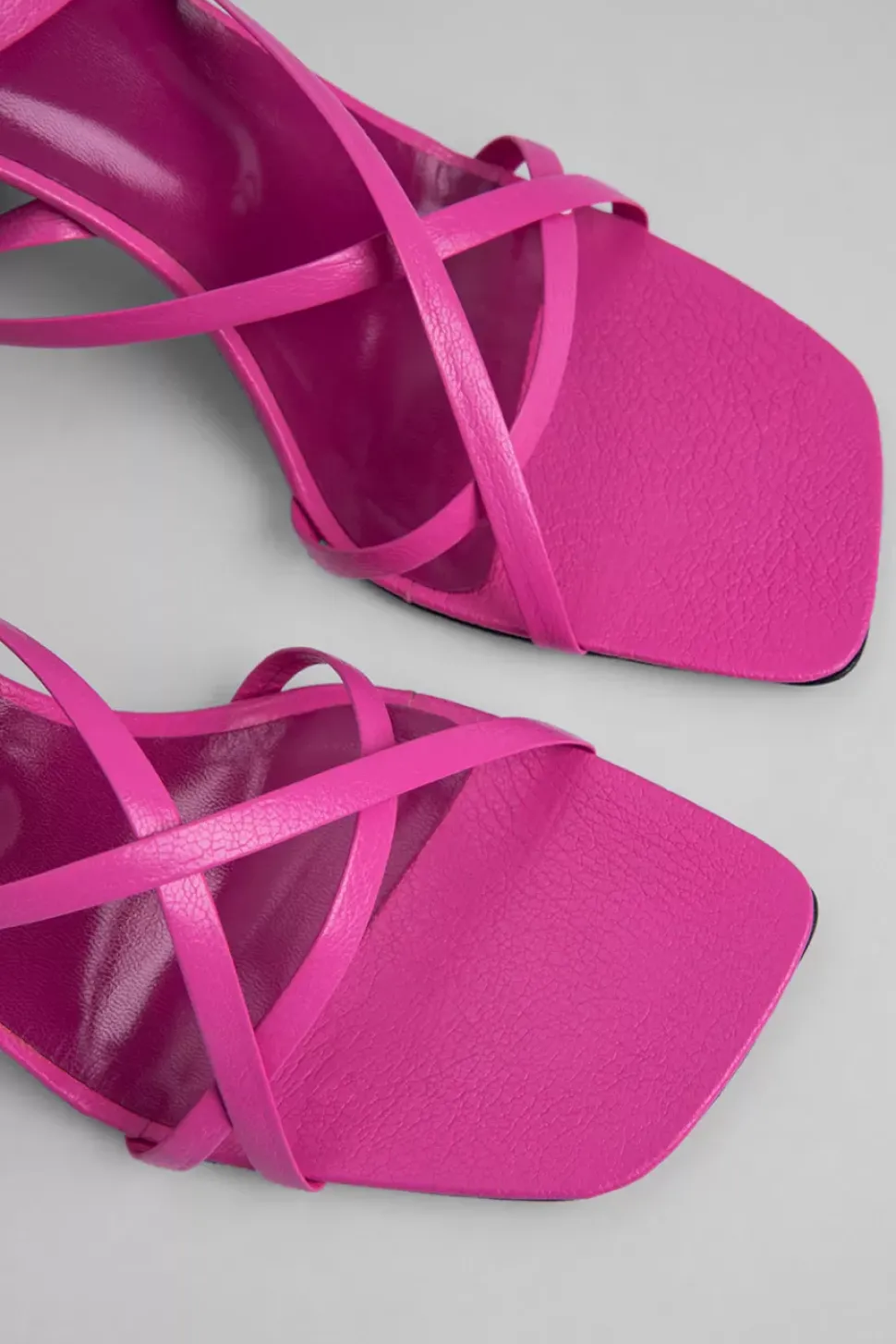 Kersti Hot Pink Grained Leather