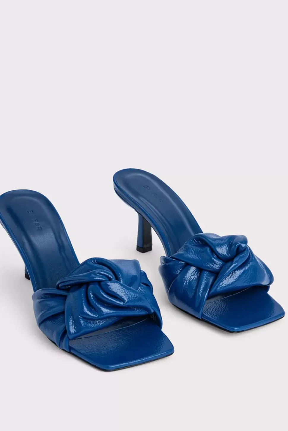 Lana Deep Blue Gloss Grained Leather