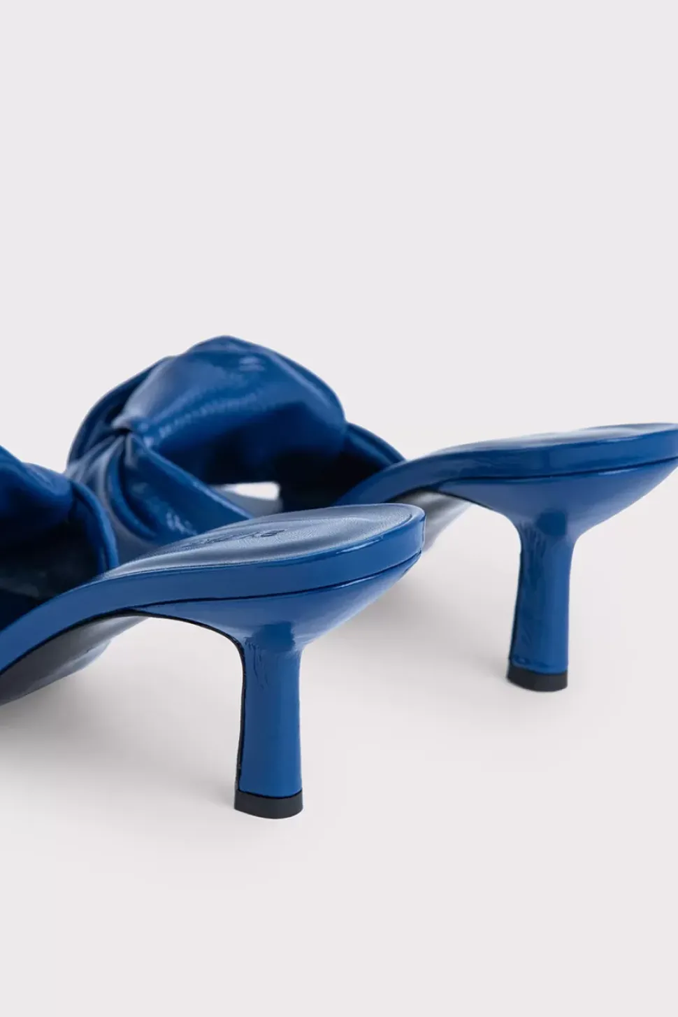 Lana Deep Blue Gloss Grained Leather