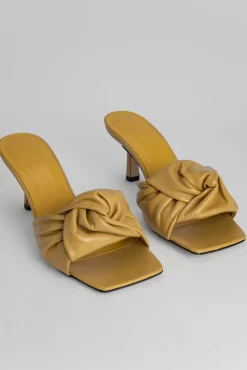 Lana Ochre Gloss Leather