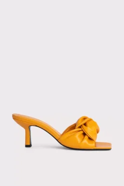 Lana Sunflower Gloss Grained Leather