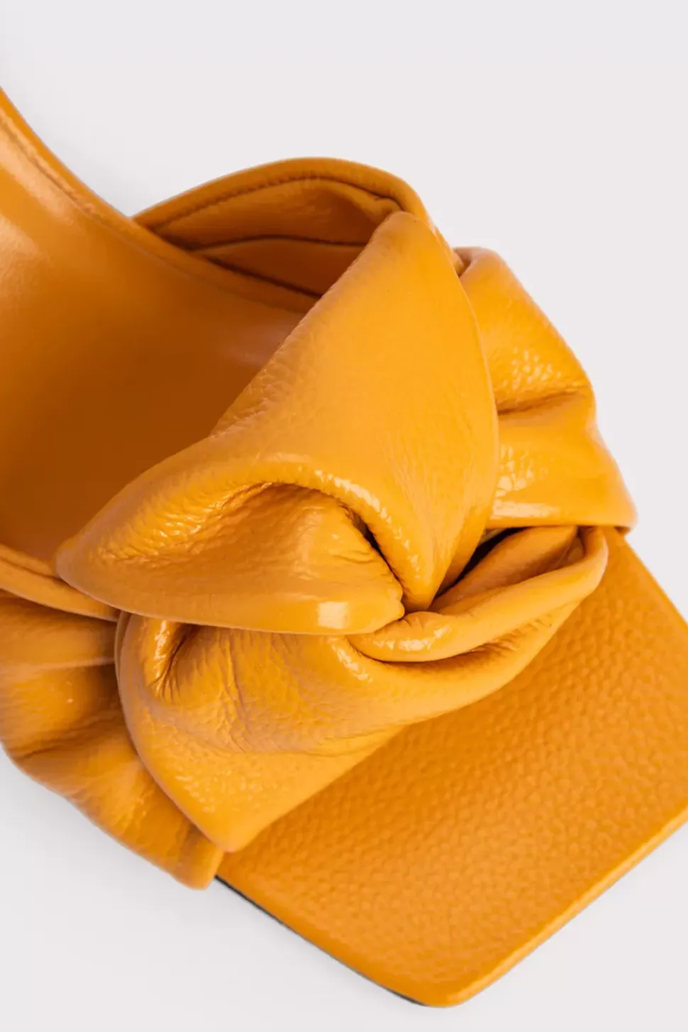Lana Sunflower Gloss Grained Leather