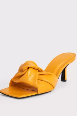 Lana Sunflower Gloss Grained Leather