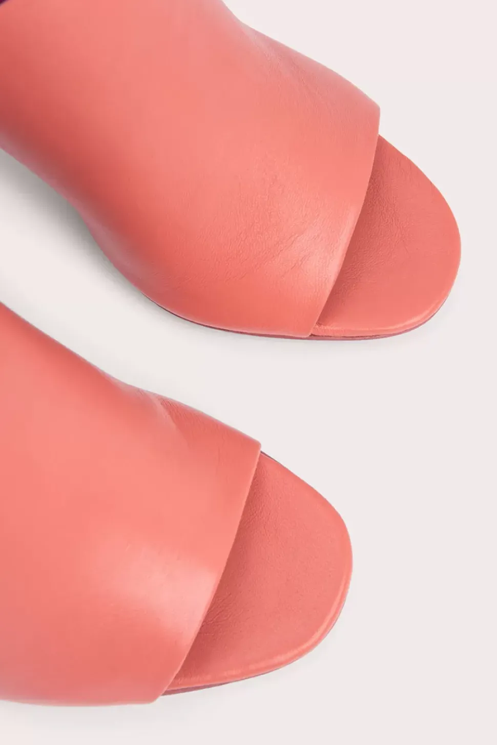 Luz Salmon Nappa Leather