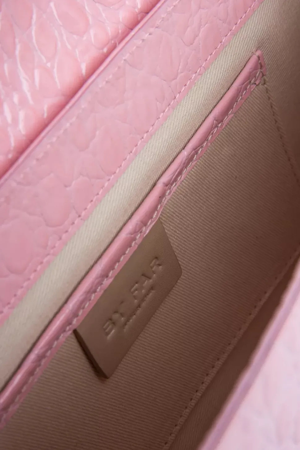 Manu Peony Circular Croco Embossed Leather