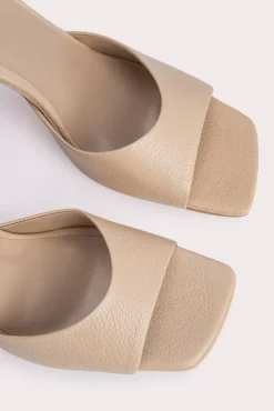 Mora Sand Grained Leather