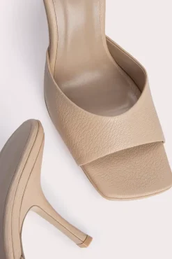 Mora Sand Grained Leather