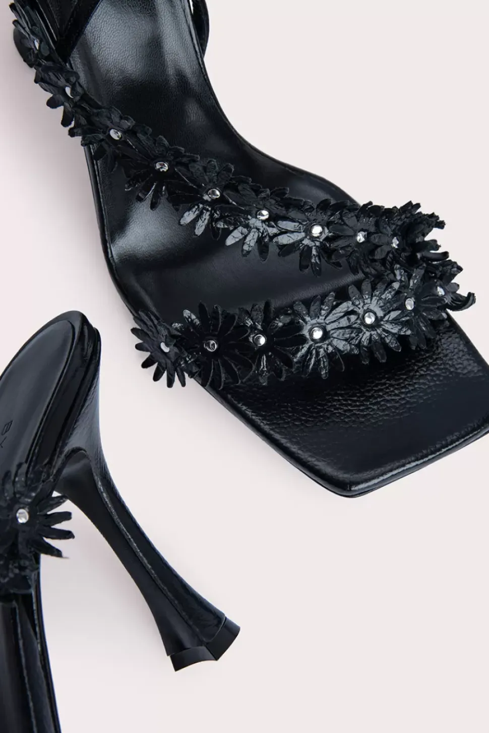 Poppy Black Gloss Grained Leather