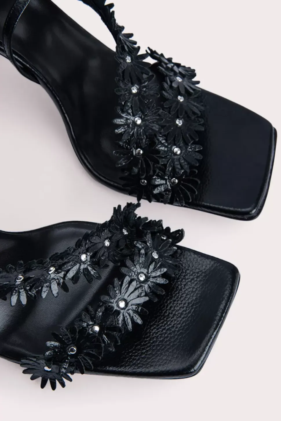 Poppy Black Gloss Grained Leather