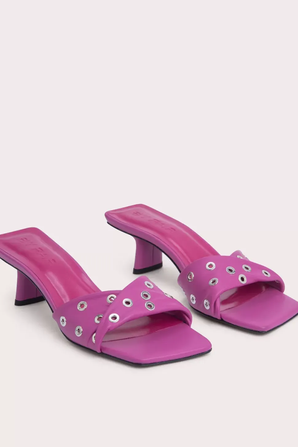 Rocco Fuchsia Nappa Leather And Eyelets