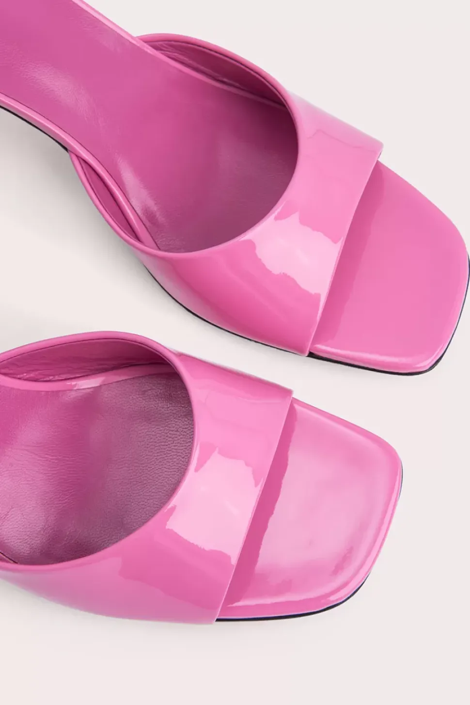 Romy Lipstick Patent Leather