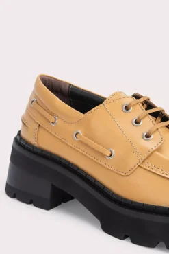 Stanley Biscuit Semi Patent Leather
