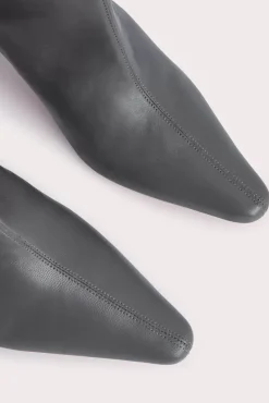 Stevie 42 Cement Nappa Leather