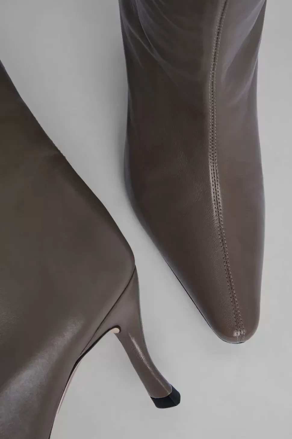 Stevie 42 Khaki Creased Leather