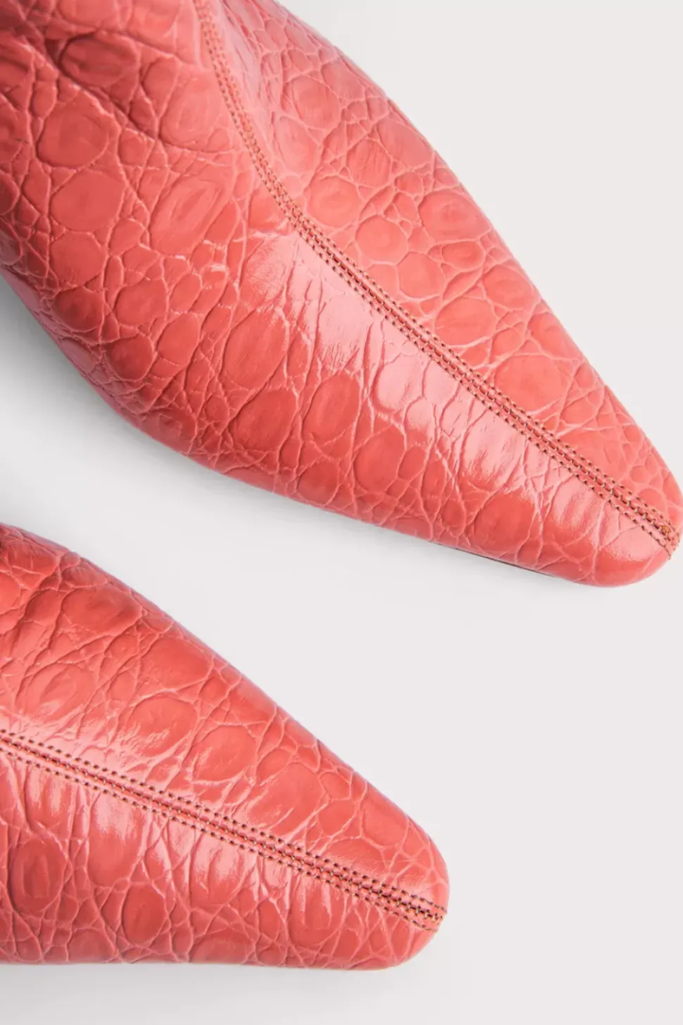 Stevie 42 Salmon Circular Croco Embossed Leather