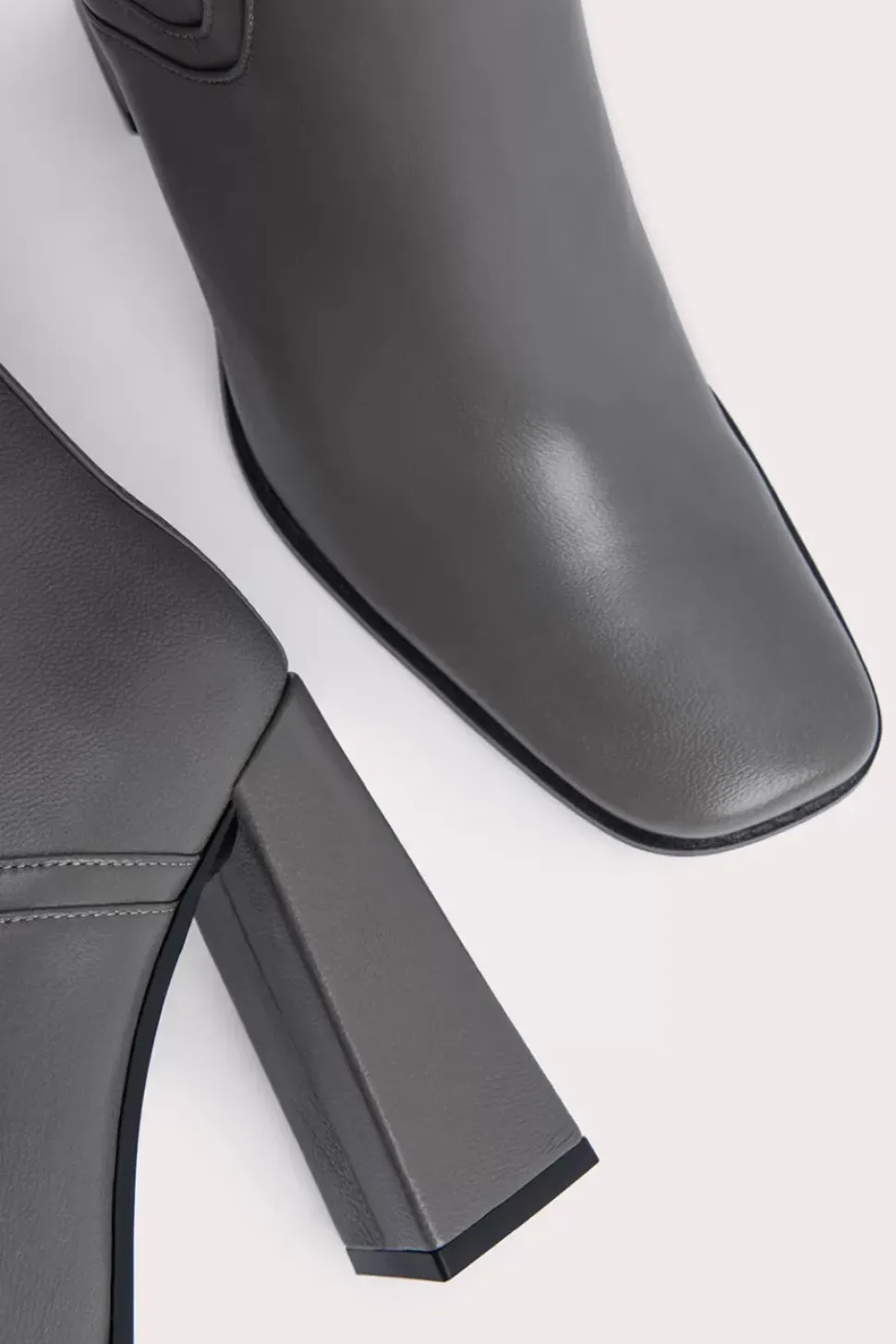 Tia Cement Nappa Leather