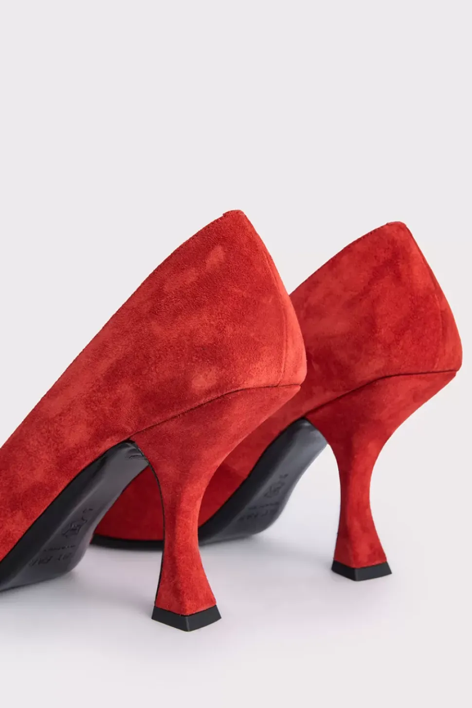 Viva Pomodoro Suede Leather